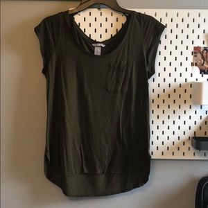 Dark green tee